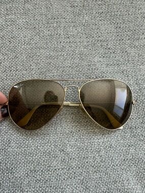 Rayban Aviator Sunglasses with Gold Frame and Brown Lenses